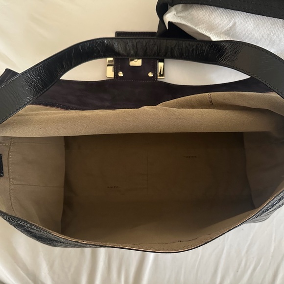 Fendi Maxi Baguette Black Crinkle Patent Leather - Picture 8 of 13